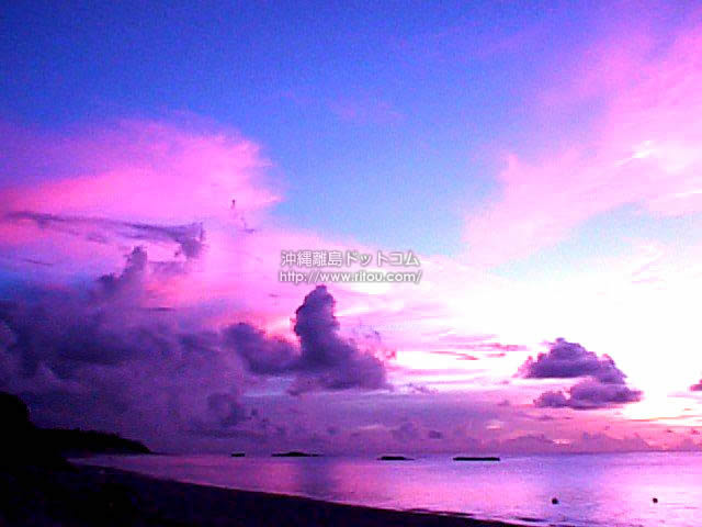 ピンク色の造形美 波照間島の写真