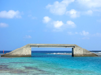久米奥武島のシールガチ橋