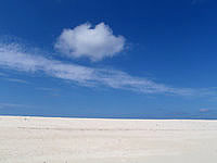 はての浜のナカノ浜内陸 - 青い空とのコントラストがキレイ