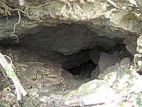 鳩間島の下り井戸/アンヌカー - 井戸は深い場所にあります