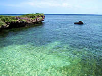 鳩間島のナラリ浜 - 海のいろはかなりキレイ