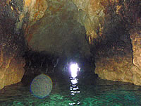 伊良部島の伊良部版 青の洞窟