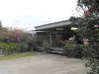 石垣島のとうふの比嘉 - 食堂部分はお店の左側