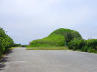 沖縄本島離島 北大東島の秋葉神社/天狗岩の写真