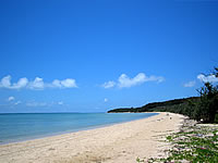 小浜島の「トゥマールビーチ」
