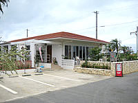 宮古島のコーヒー＆お食事 南ぬ砂 - 駐車場も完備しています