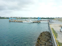宮古島のトゥリバー防波堤 - トゥリバーの港です