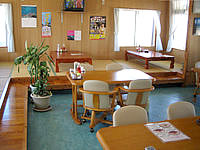 宮古島の丸吉食堂 - 店内は結構キレイです