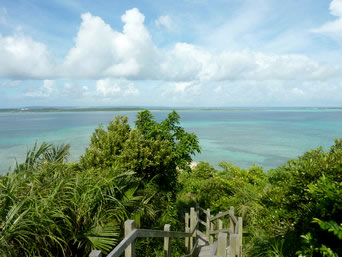 大神島の遠見台からの景色：宮古島や池間島側の景色は抜群