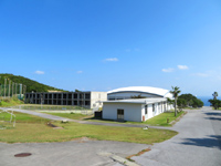 渡嘉敷島の国立沖縄青少年交流の家/マリンブルーとかしき - 体育施設と宿泊施設がメイン