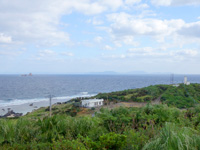 徳之島のトンバラ岩 - 金見崎の展望台からの確認できます