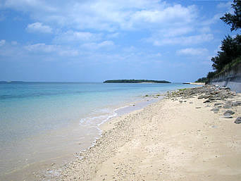 津堅島のタナカ浜