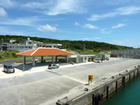 八重山列島 与那国島の久部良港フェリーターミナルの写真