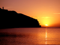 与那国島のナーマ浜 - 西崎と夕日の両方を楽しめます