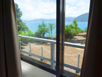 奄美大島の民宿サンゴ - 客室は海側にありオーシャンビュー