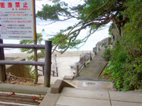 奄美大島の小浜キャンプ場/大浜ビーチキャンプ場 - 大浜海浜公園駐車場からはここから入る