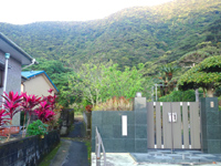 加計呂麻島の加計呂麻ユースホステル - 瀬武集落の奥にあります