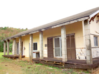 南大東島の村営キャンプ場/バンガロー - バンガローはかなり老朽化しています