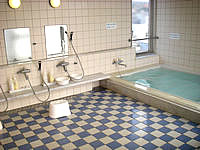 沖永良部島のおきえらぶフローラルホテル - 展望風呂はそんなに広くはない